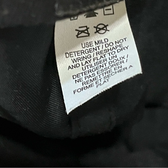 Nike Heritage 86 Adjustable Black & Metallic Silver Polyesther Ball Cap main image 7